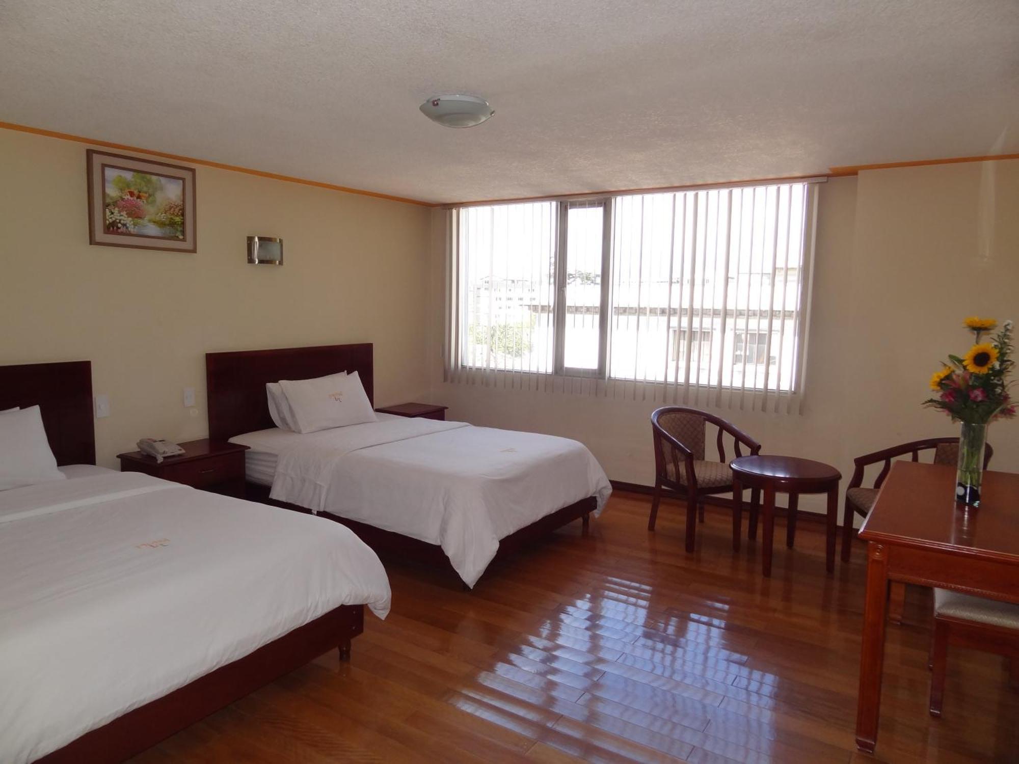 Hotel Lottus Quito Zewnętrze zdjęcie