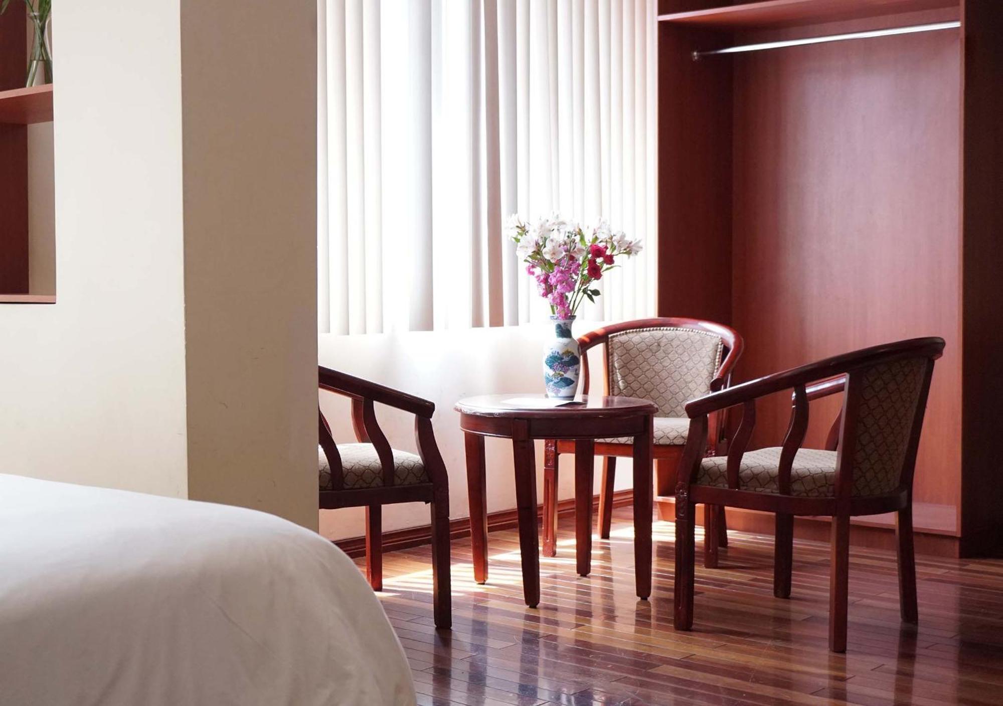 Hotel Lottus Quito Zewnętrze zdjęcie