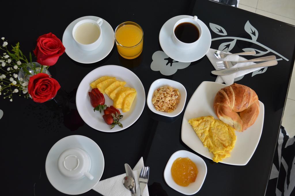 Hotel Lottus Quito Zewnętrze zdjęcie