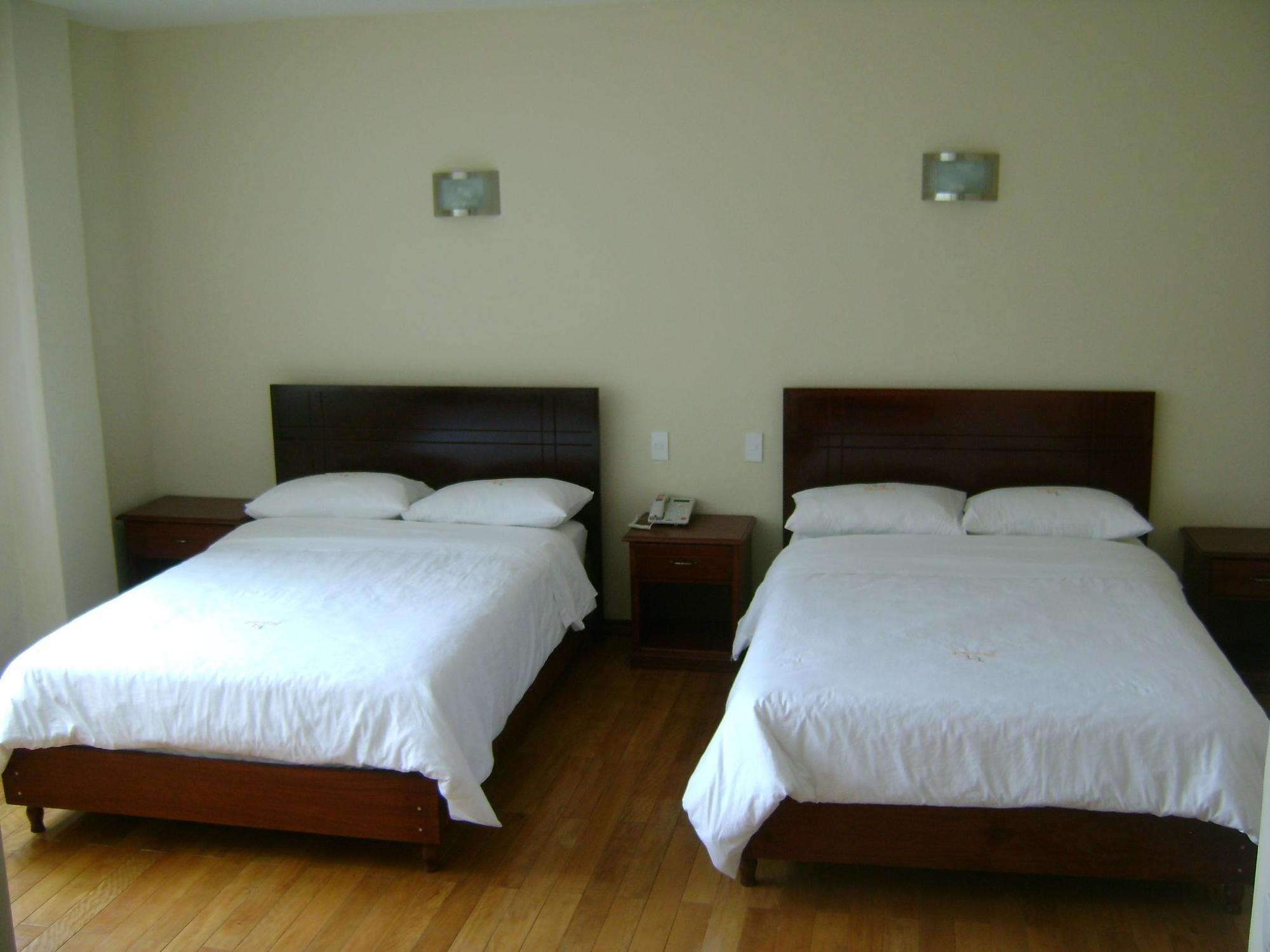 Hotel Lottus Quito Zewnętrze zdjęcie